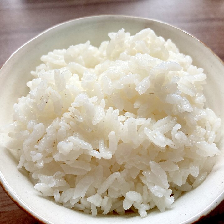 カルシウムたっぷり ふっくらもちもち炭酸水ご飯 レシピ 作り方 By はなはな桜 楽天レシピ カルシウムたっぷり ふっくらもちもち炭酸水ご飯 レシピ 作り方 By はなはな桜 楽天レシピ